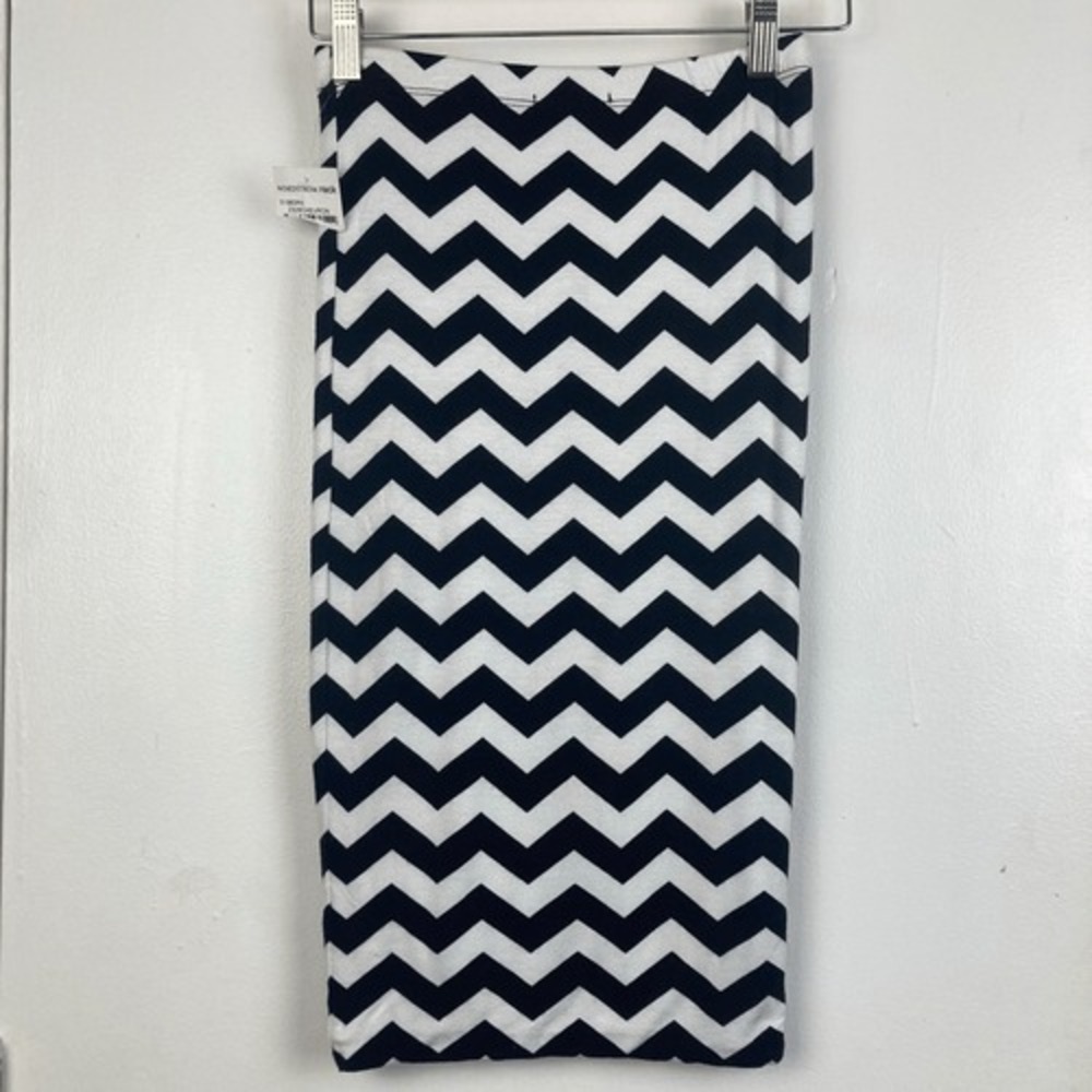 Soprano Nordstrom Black White Chevron Pencil Skirt XS New Zig Zag Midi Geometric - Picture 4 of 7